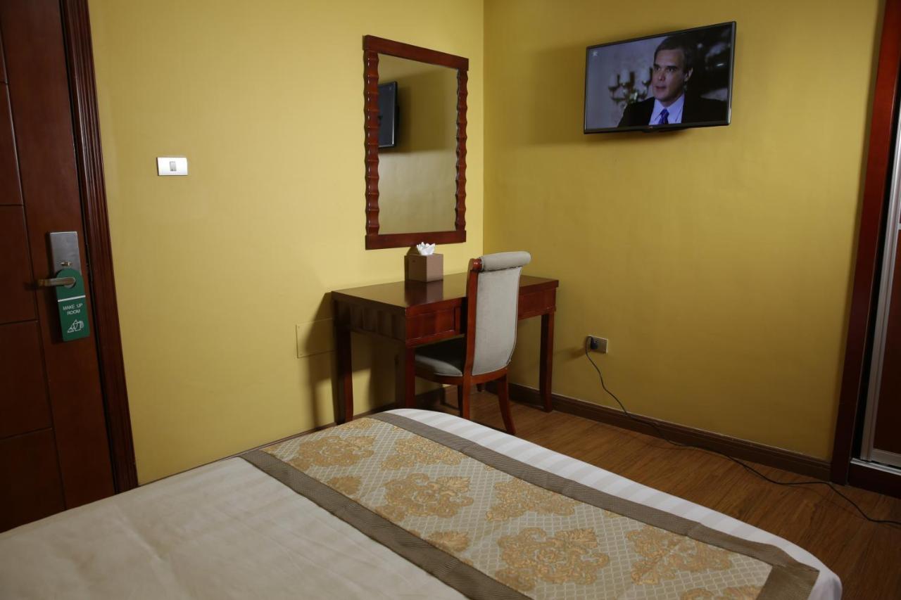 Blue Nest Hotel Addis Abeba Esterno foto