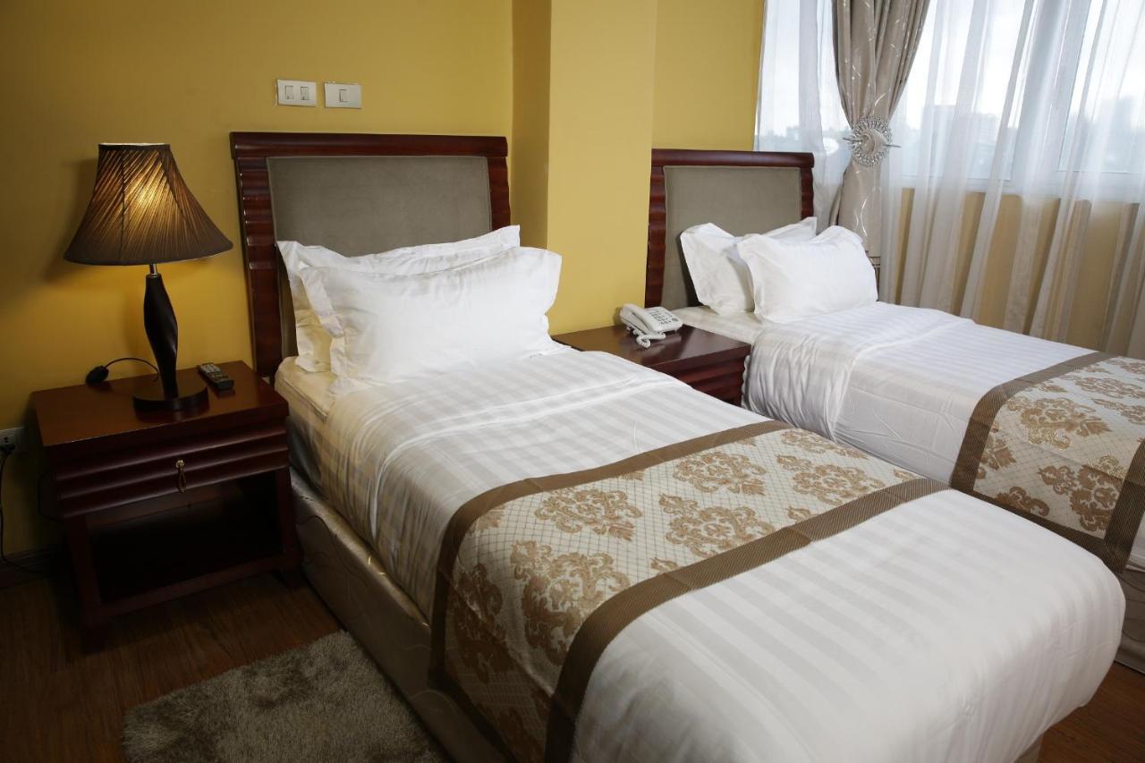 Blue Nest Hotel Addis Abeba Esterno foto