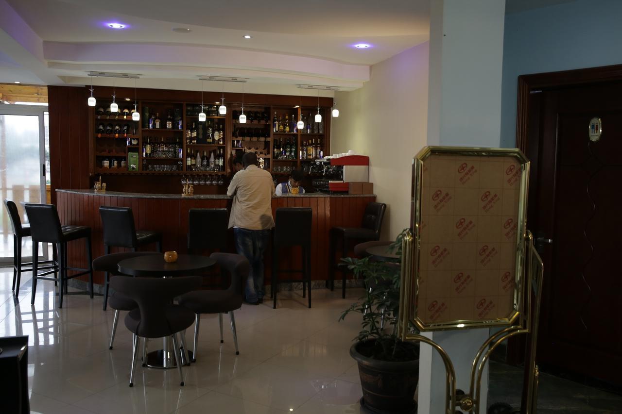 Blue Nest Hotel Addis Abeba Esterno foto